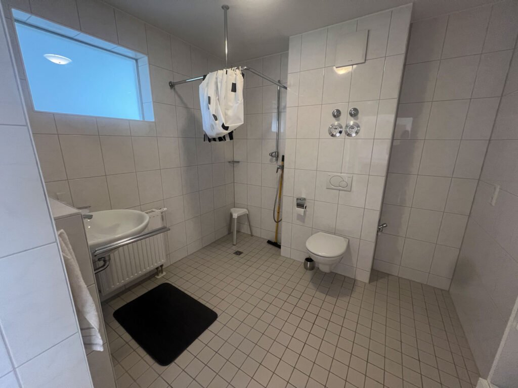Barrierefreies-Badezimmer
